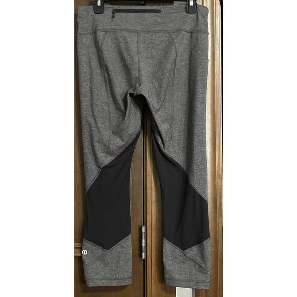 Lululemon Activewear Yoga Pants Charcoal Gray Black Leggings Size 8 23” Inseam - Picture 3 of 11